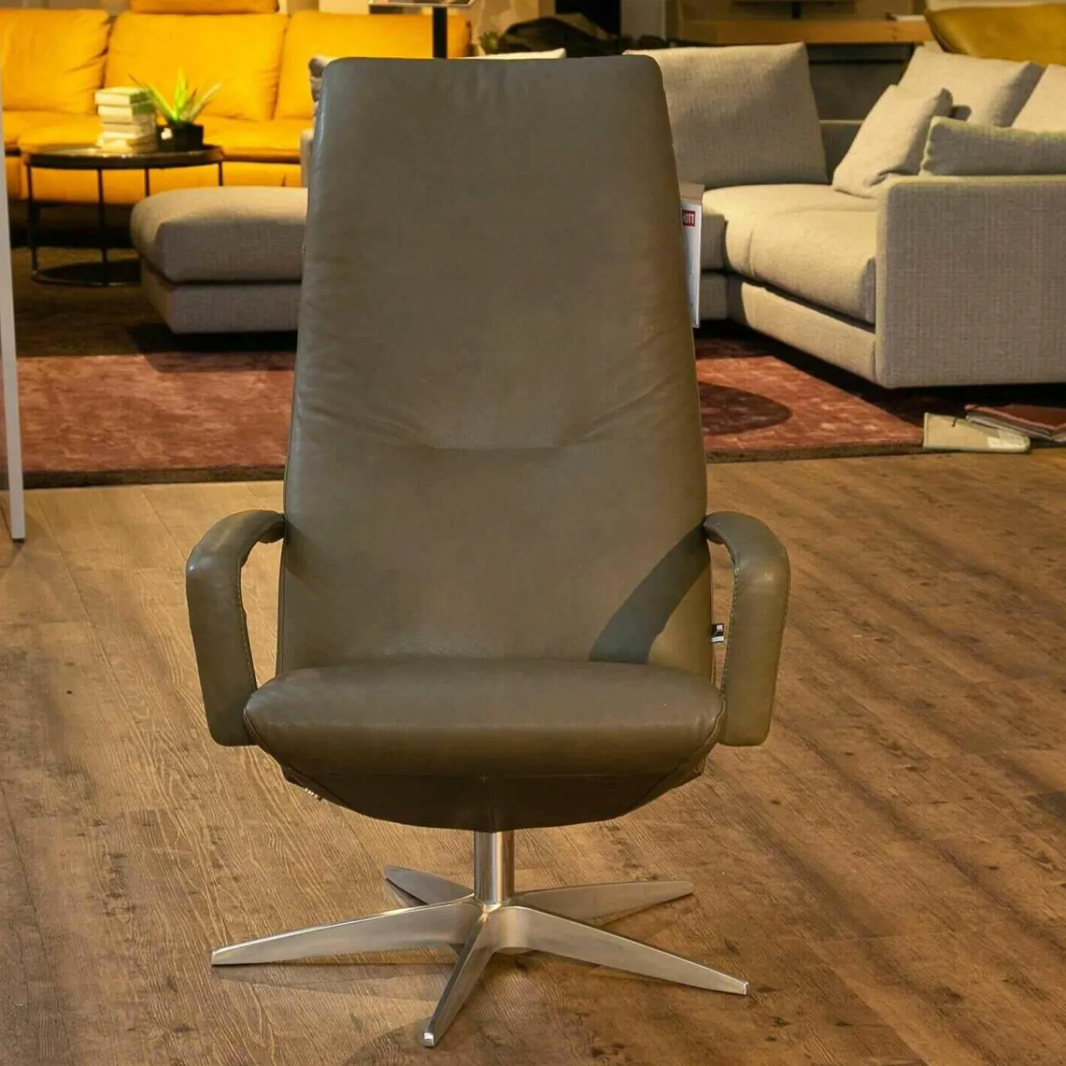 WK Wohnen Relaxsessel|Sessel WK 608 Tipo Mit Hocker Leder 40 Royal 400 Fuß Chrom Gebürstet