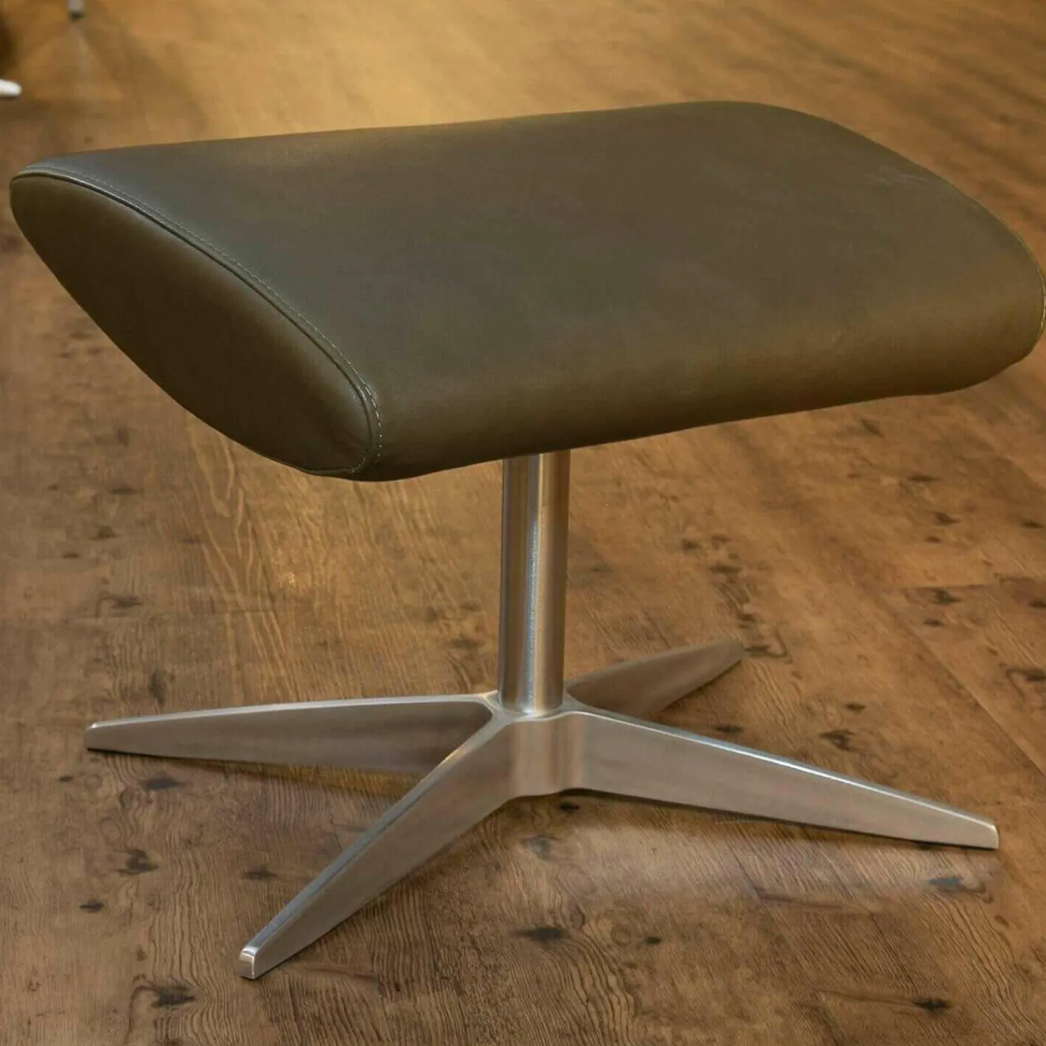 WK Wohnen Relaxsessel|Sessel WK 608 Tipo Mit Hocker Leder 40 Royal 400 Fuß Chrom Gebürstet