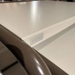 Thonet Beistelltische|Set Beistelltische B97 Gestell TS 8005 Lackiert Schokobraun Braun Platte Decklack TS 3005 Warmgrau Grau