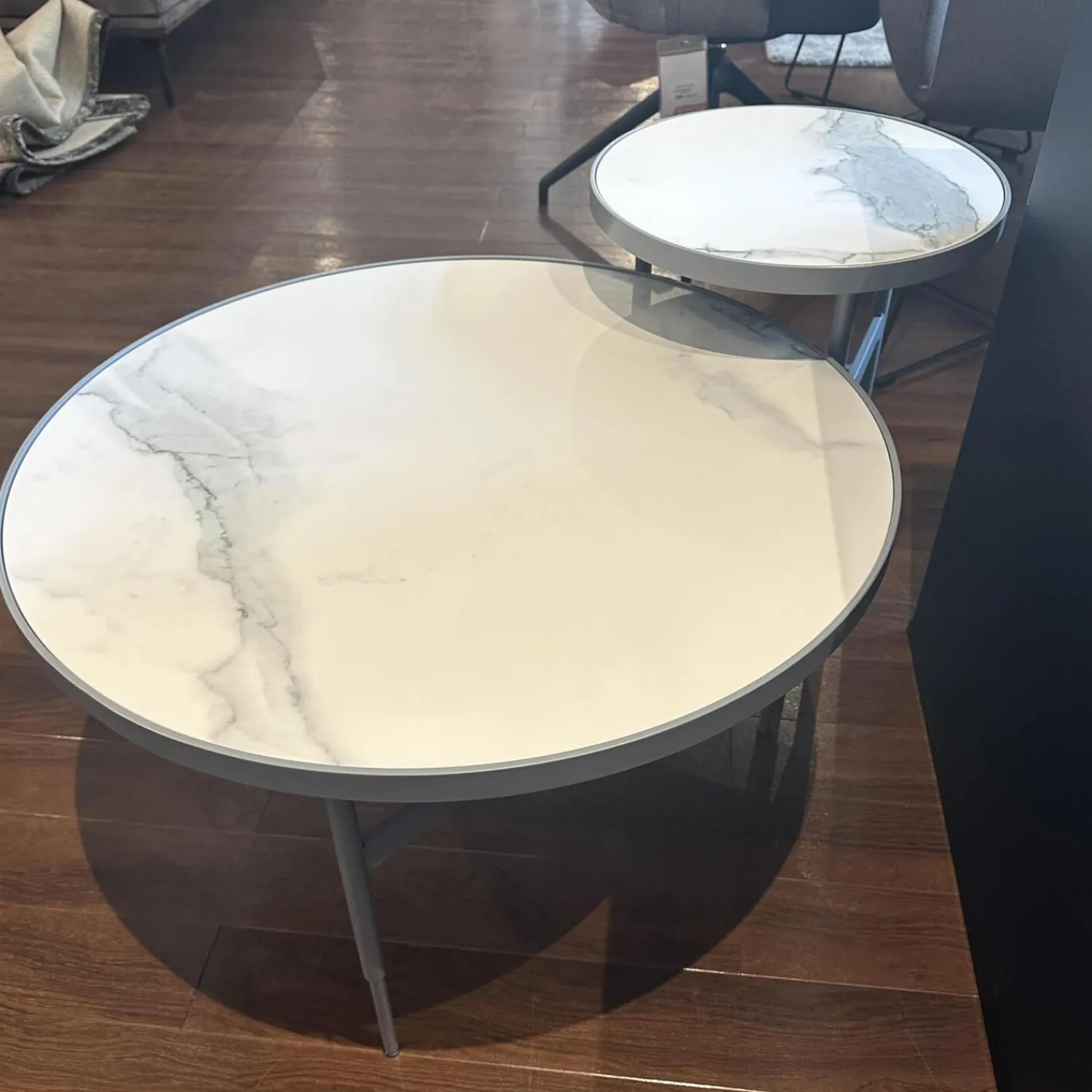 Rom Couchtische|Set Couchtisch Gio T70 Und T40 Platte Angora Weiß Gestell Metall Silber