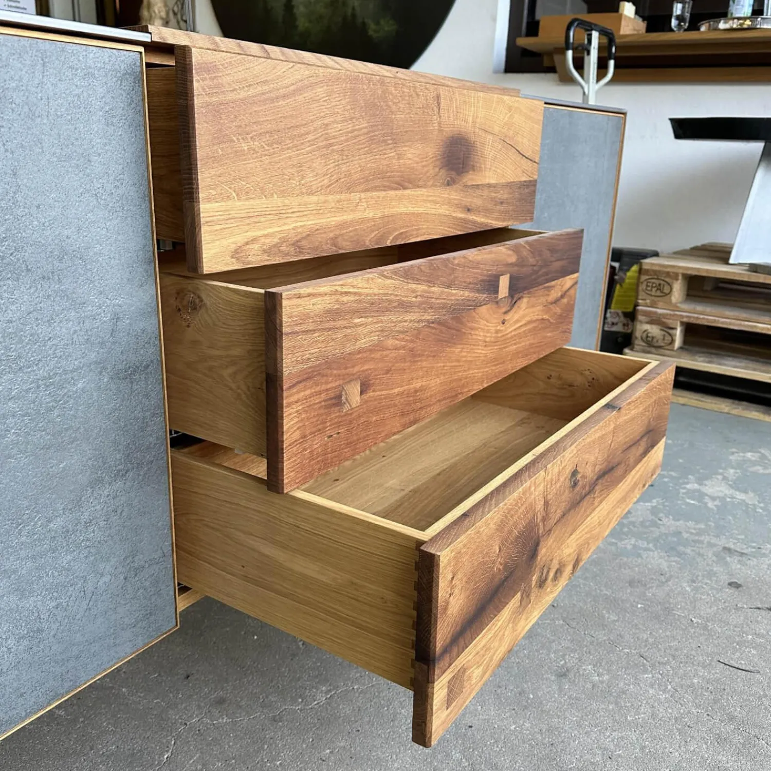 Scholtissek Kommoden & Sideboards|Sideboard Alleskönner 2 Holz Natur Geölt Türen Keramik Lava Iron Grau Seiten Stahlblech