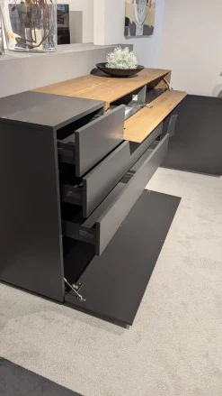 Die Hausmarke Kommoden & Sideboards|Sideboard Cairano Schiefer Schwarz Absetzung Raucheiche Massiv