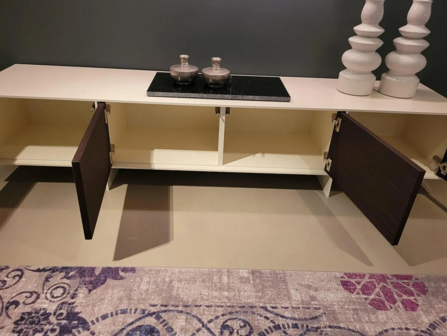 Bert Plantagie Wohnwände & Tv-Lowboards|Sideboard Face TV-Möbel Seidenglanz Weiß Dunkles Holz