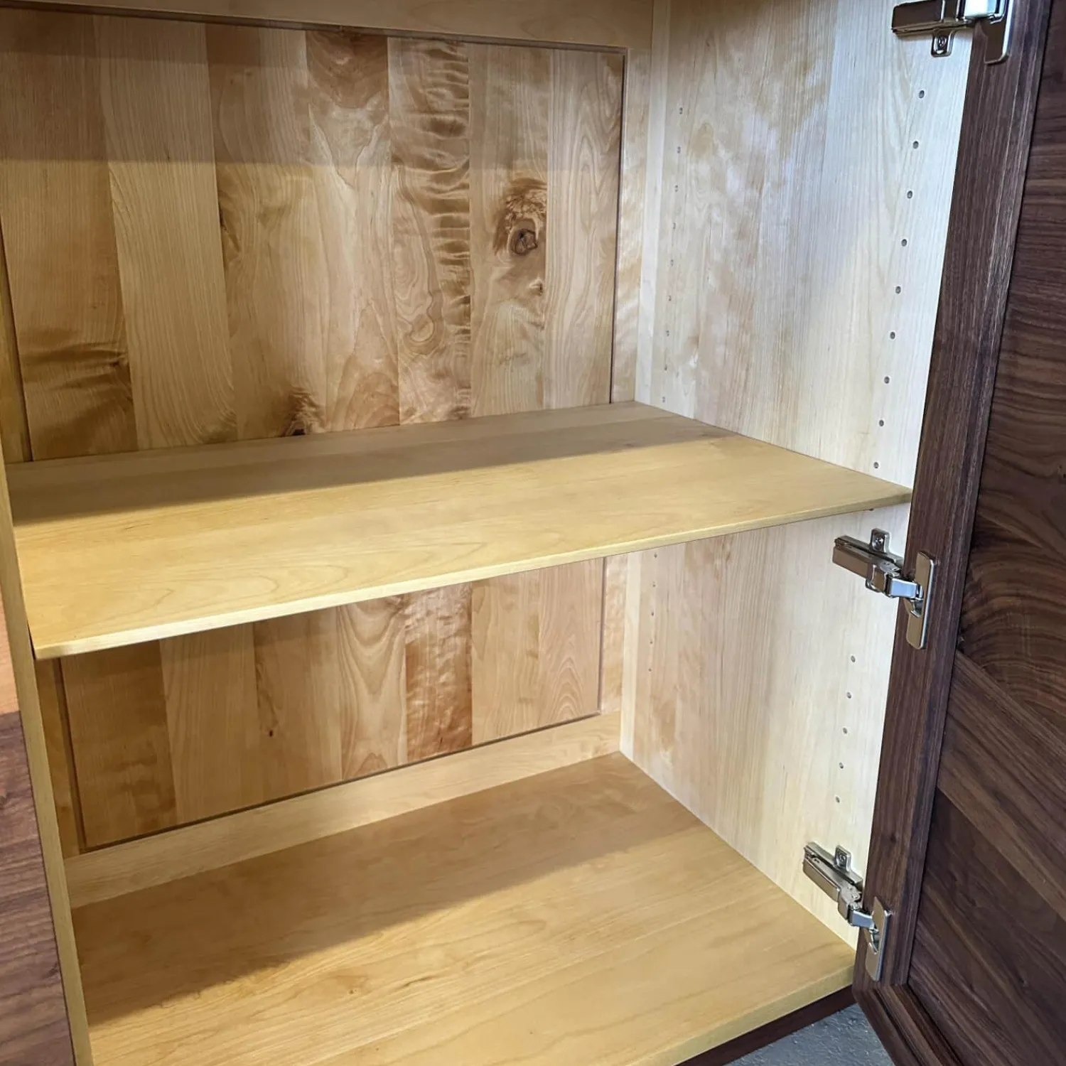 Scholtissek Kommoden & Sideboards|Sideboard Farn Astiger Nussbaum Natur Geölt Innen Birke Mit Einlage Rundum Eibe