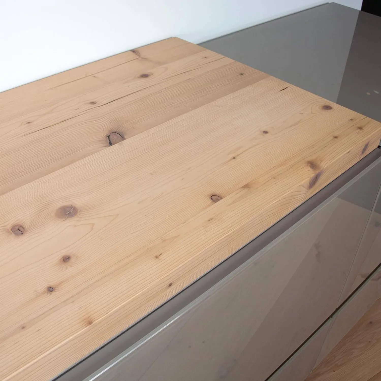 Forcher Kommoden & Sideboards|Sideboard Fineline Fichte Altholz Bianco Glas Farbe 408 Terra