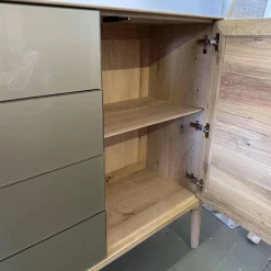 Scholtissek Kommoden & Sideboards|Sideboard Fira Knorrige Eiche Puro Geölt Glas MO 137 Platin Glänzend Grau