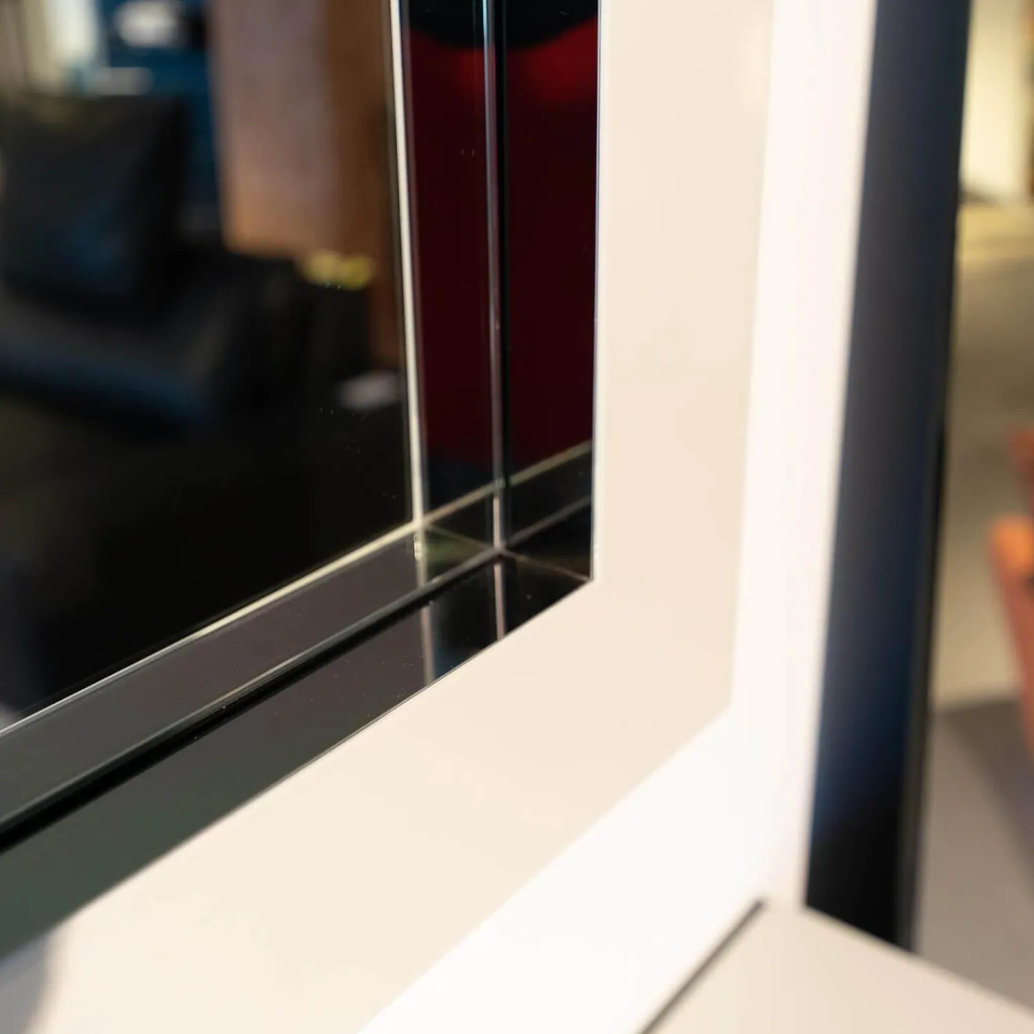 Christine Kröncke Kommoden & Sideboards|Sideboard GAP 23LI Lack Pearl Matt Sockel Spiegelschichtstoff Chrom Glänzen mit Spiegel