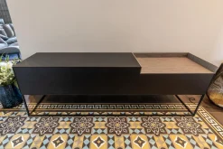 MDF Italia Kommoden & Sideboards|Sideboard Inmotion Front Massivholz Esche Schwarz Lackiert Abdeckplatte Holz Natur Grau