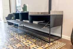 MDF Italia Kommoden & Sideboards|Sideboard Inmotion Front Massivholz Esche Schwarz Lackiert Abdeckplatte Holz Natur Grau