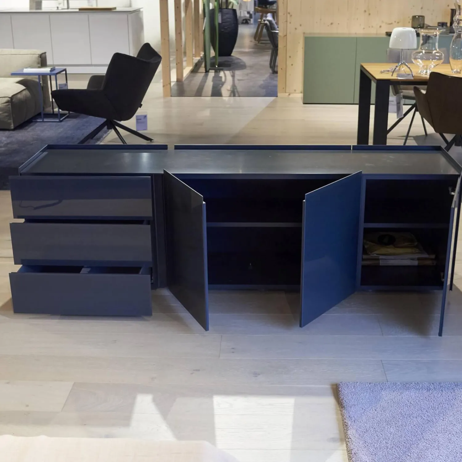 Interlübke Kommoden & Sideboards|Sideboard Jorel J 4036 Korpus Lack Matt 21 Anthrazit Front Glas Optiwhite Anthrazit S21 Lackiert