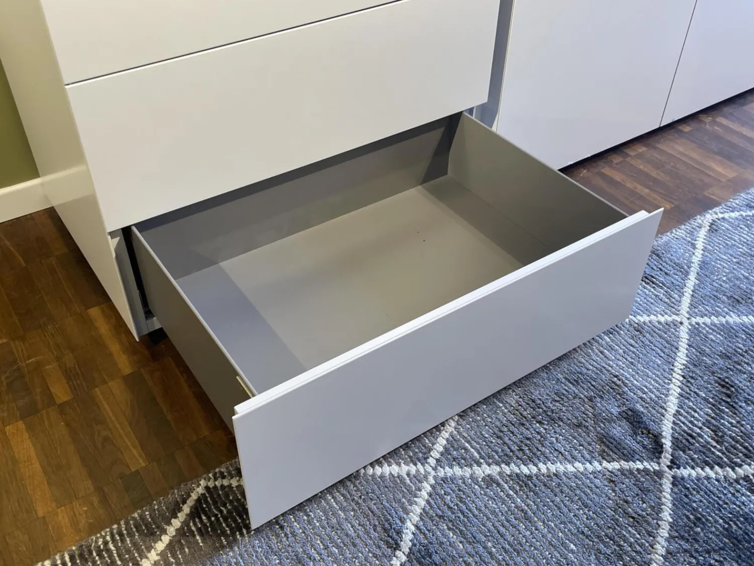 Interlübke Kommoden & Sideboards|Sideboard Jorel Lack M14 Platin Grau Abdeckplatte Glas Matt Platin Grau