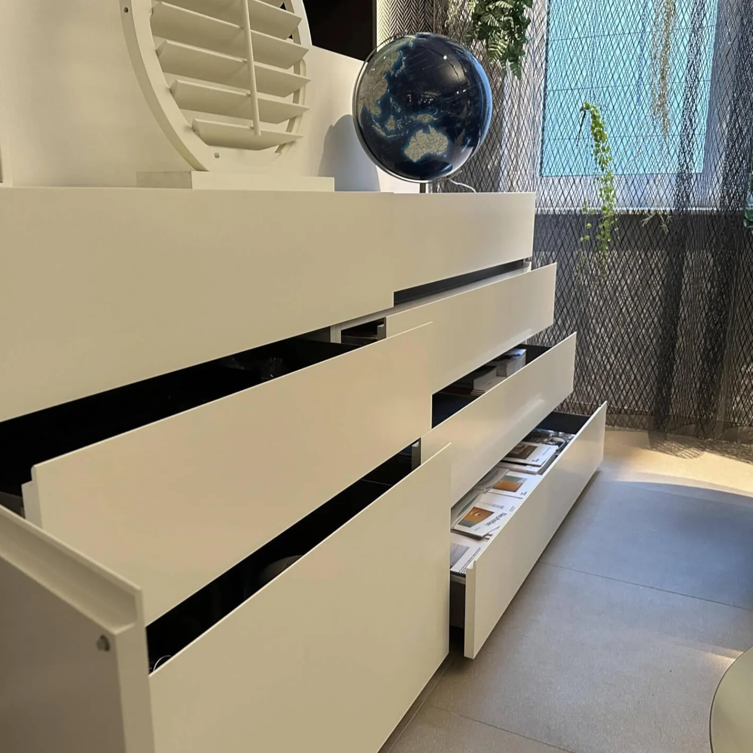 Interlübke Kommoden & Sideboards|Sideboard Just Cube Bold Front Lack Weiß Korpus Lack Anthrazit