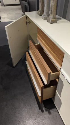 Loddenkemper Kommoden & Sideboards|Sideboard Kito Lack Weiß Absetzung Holz Caruba Nuss