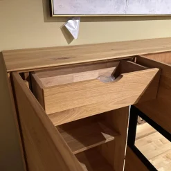 Decker Kommoden & Sideboards|Sideboard Kulma Astkastanie Massiv Natur Geölt Astfüller Schwarz Akzent Rillenoptik Mit Beleuchtung