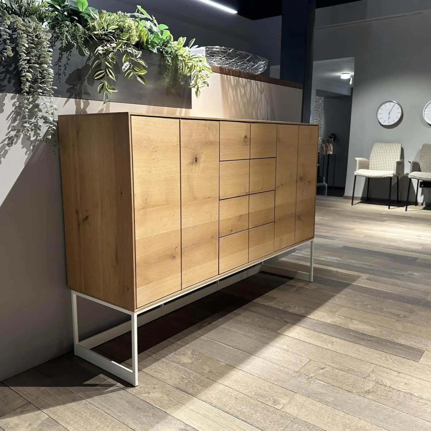 Scholtissek Kommoden & Sideboards|Sideboard Lina Knorrige Eiche Geölt Sockel Weiß