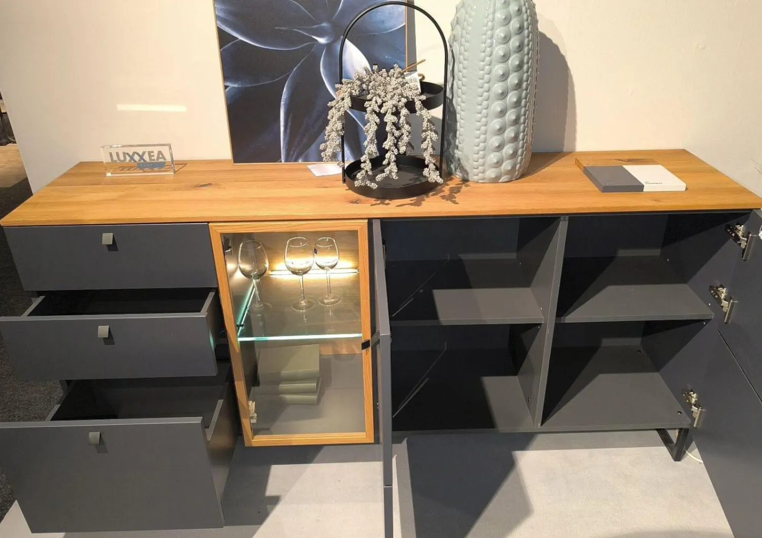 Niehoff Kommoden & Sideboards|Sideboard Lugano Front Und Korpus 096 Lack Quarzgrau Grau Oberboden Eiche Massiv Gestell Eisen Schwarz Mit Beleuchtung