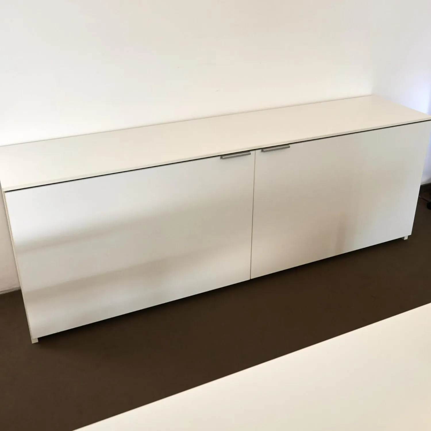 Vario Kommoden & Sideboards|Sideboard M9 Lack Premium Weiß Griff Aluminium Eloxiert Inklusive Einrichtungsset