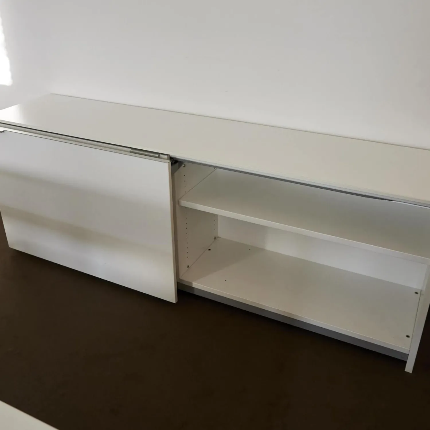 Vario Kommoden & Sideboards|Sideboard M9 Lack Premium Weiß Griff Aluminium Eloxiert Inklusive Einrichtungsset