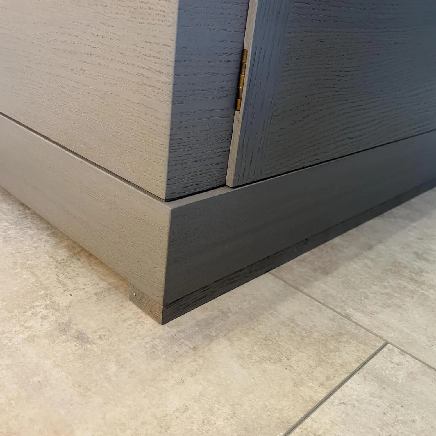 Form Exclusiv Kommoden & Sideboards|Sideboard Madison 4-türig Korpus Eiche Grau Gebeizt Türen Glas Mit Beleuchtung