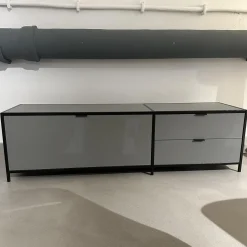Contur Kommoden & Sideboards|Sideboard MDF Grau Lackiert Rahmen Metall Schwarz Lackiert Mit Metallgriffen