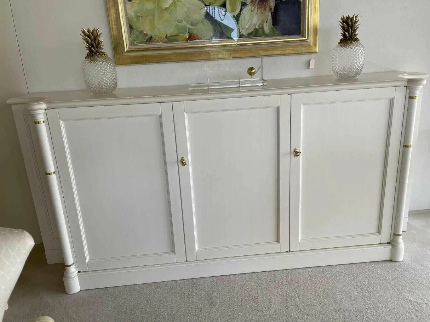 Küper Einrichtung Kommoden & Sideboards|Sideboard MM Stichlack Creme mit Messingapplikationen