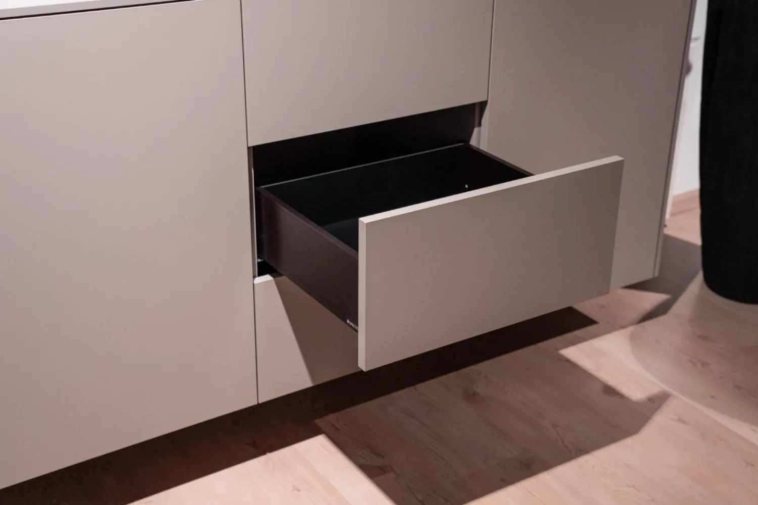 Spectral Smart Furniture Kommoden & Sideboards|Sideboard Model 1 Smart Lack Pebble 3 Türen 3 Schubkästen