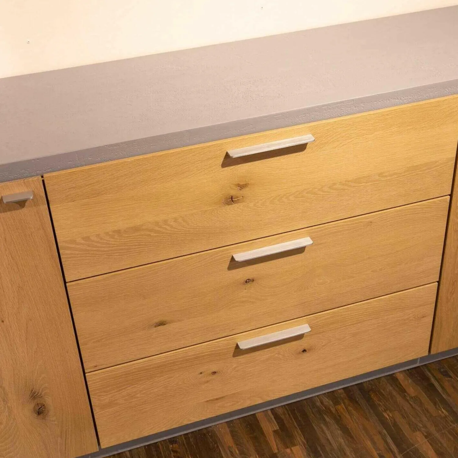 Hartmann Kommoden & Sideboards|Sideboard MR Tomeo Kerneiche Natur Massiv Griffe Aluminium