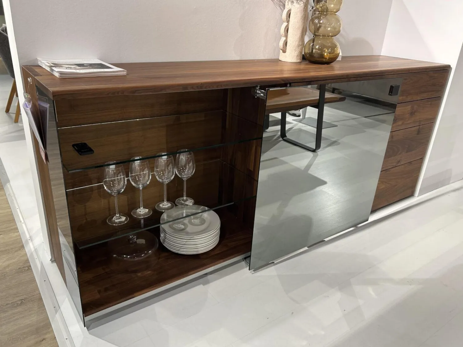 Team 7 Kommoden & Sideboards|Sideboard Nox Nussbaum Wild Naturöl Glasausführung Palladium Glas Mit Beleuchtung