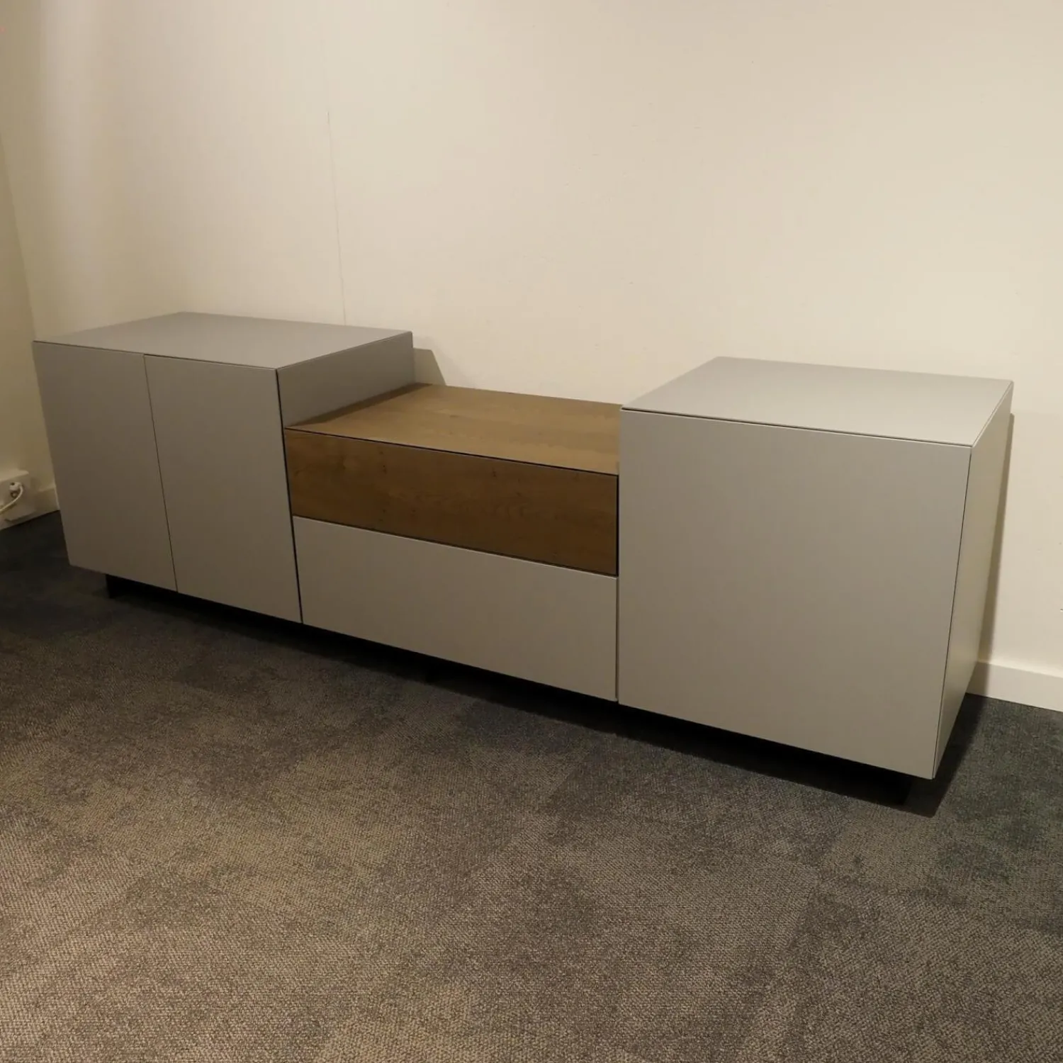 Vifian Kommoden & Sideboards|Sideboard Pure Lack Kopenhagen Grau Matt Schubaldenaufsatz MDF Schwarz Eiche Vergraut