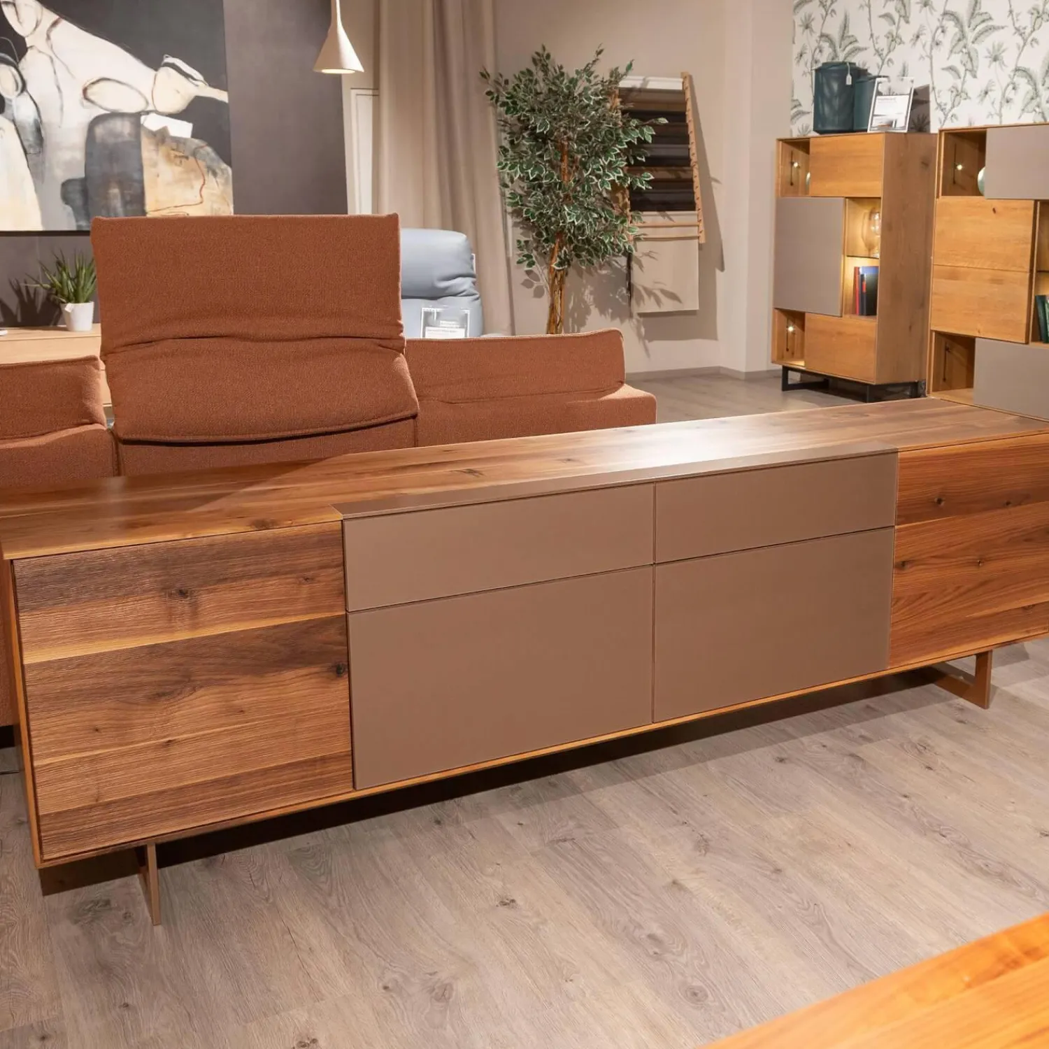 Anrei Kommoden & Sideboards|Sideboard Puro Syle 231 2 Astnuss Massiv Natur Geölt Farbglas Bronce Matt Sockel Metallrahmen Bronce Bronze Fußgestell Metall