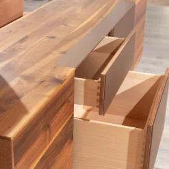 Anrei Kommoden & Sideboards|Sideboard Puro Syle 231 2 Astnuss Massiv Natur Geölt Farbglas Bronce Matt Sockel Metallrahmen Bronce Bronze Fußgestell Metall