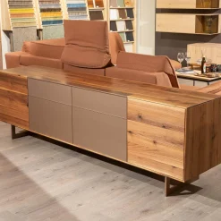 Anrei Kommoden & Sideboards|Sideboard Puro Syle 231 2 Astnuss Massiv Natur Geölt Farbglas Bronce Matt Sockel Metallrahmen Bronce Bronze Fußgestell Metall