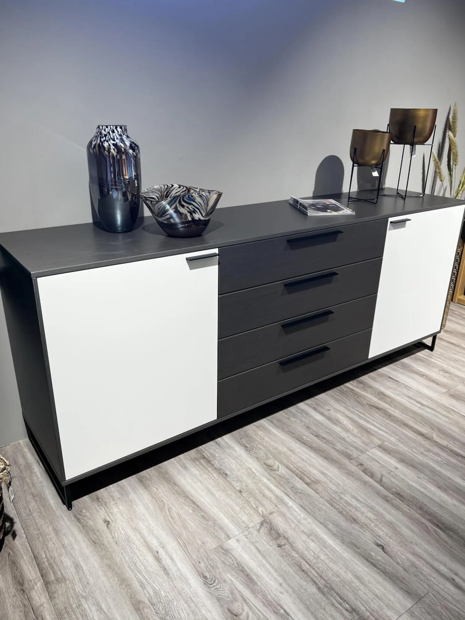 Musterring Kommoden & Sideboards|Sideboard 2R Kara Frame Lack Weiß Und Mantelseiten Feinschliff Grigio Schwarz
