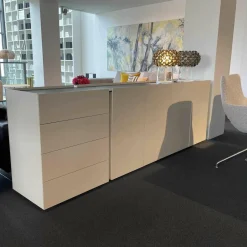 Interlübke Kommoden & Sideboards|Sideboard Raumteiler Jorel Lack Kristallweiß Abdeckplatte Eiche Dunkel