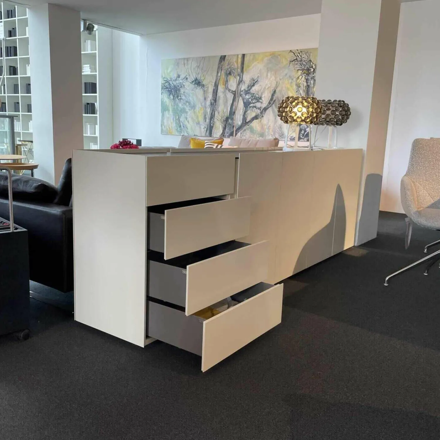 Interlübke Kommoden & Sideboards|Sideboard Raumteiler Jorel Lack Kristallweiß Abdeckplatte Eiche Dunkel