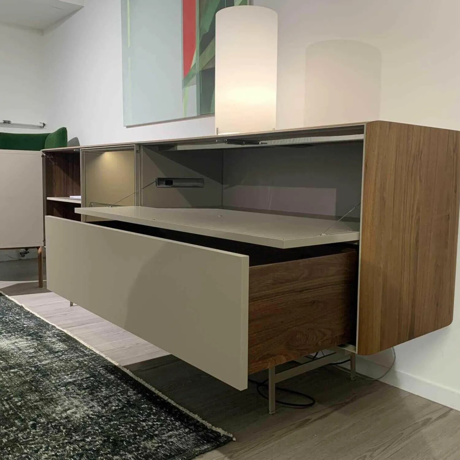 YOMEI Kommoden & Sideboards|Sideboard S100 Nussbaum Taupe Zierleiste Edelstahl Poliert