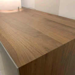 YOMEI Kommoden & Sideboards|Sideboard S100 Nussbaum Taupe Zierleiste Edelstahl Poliert