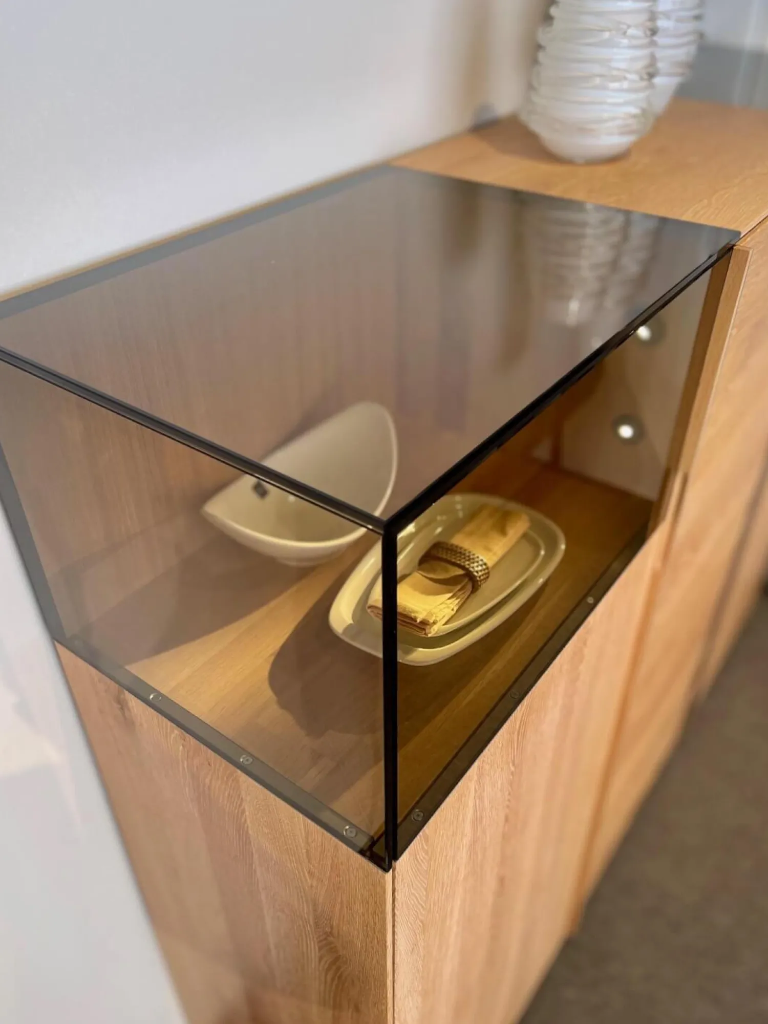 Wimmer Kommoden & Sideboards|Sideboard Saluto Asteiche Bianco Geölt Glaselemente Braunglas Inklusive LED Beleuchtung