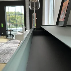 Rimadesio Kommoden & Sideboards|Sideboard Self Bold Glas Matt Verde Lichte 147 Grün Gestell Metall Verde Lichte 314 Grün Lackiert