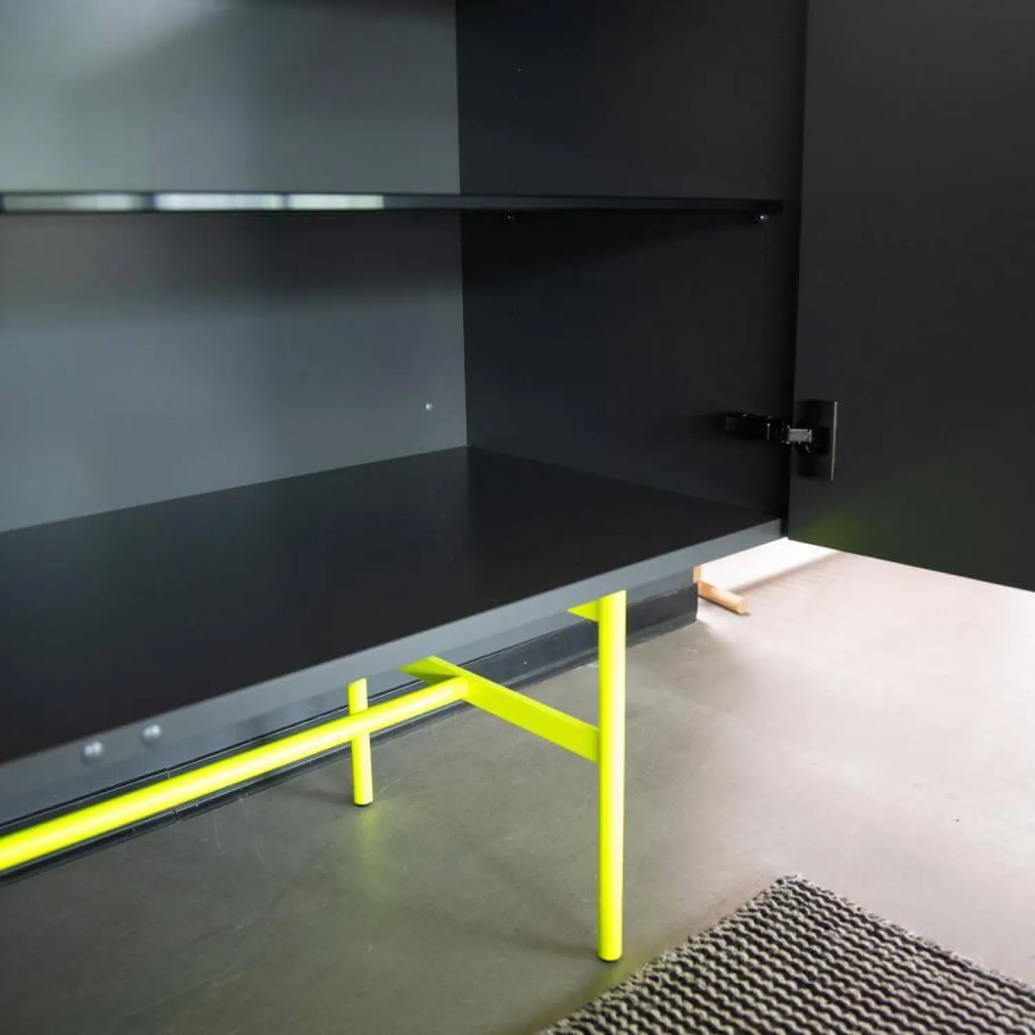 Kettnaker Kommoden & Sideboards|Sideboard Soma Beton Optik Grau Gestell Neon Gelb