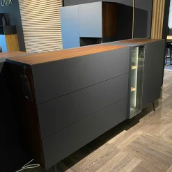 Wimmer Kommoden & Sideboards|Sideboard Weira Korpus Nussbaum Rustikal Front Schwarzgrau Metall Mit Beleuchtung