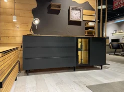 WK Wohnen Kommoden & Sideboards|Sideboard WK 490 Baristo Asteiche Massiv Natur Belassen Geölt Front Farbglas Anthrazit Mit LED Beleuchtung