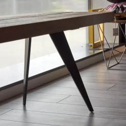 Scholtissek Bänke|Sitzbank Talio Knorrige Eiche Rustiko Geölt Inklusive Mittelfuge Harz Ausgegossen Gestell Edelstahl Schwalben Schwarz