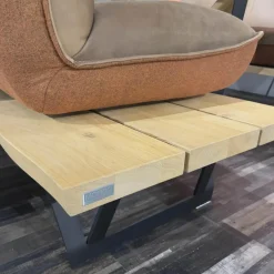 Mondo Stuhlsets|Sitzgruppe Floro N2X Bank Und N4X Bank Auf Holzpodest Wildeiche Bezug Leder India Muskat Orange Braun Mit Koinor Stuhl S1201 Bezug India Fire Orange Ohne Tisch