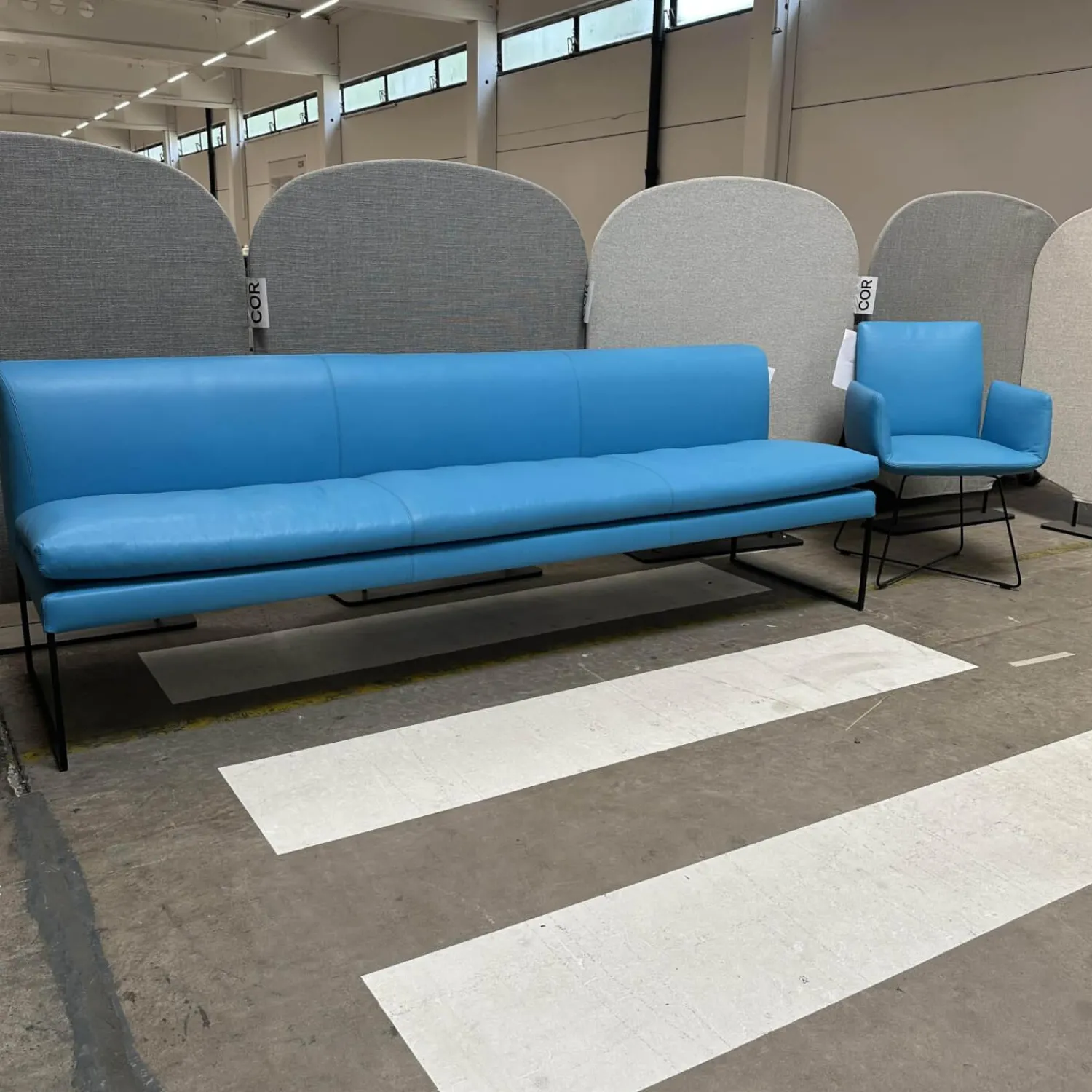 COR Stuhlsets|Sitzgruppe Jalis Und Mell Leder 109 Napoli 5856 Petrol Blau Gestell Draht Schwarz Pulverbeschichtet