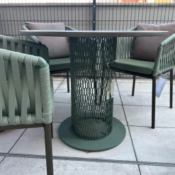 Kettal Essgruppen|Sitzgruppe Tisch Comedo Platte Aluminium Bronze Stuhl Bitta Bandgeflecht Bucket Rope Z21 Grün Gestell Aluminium Schwarz