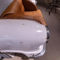 Eigene Herstellung 2-Sitzer-Sofas|Sofa 21688 Autoform Ambassador mit Scheinwerfern Leder/Metall weiß braun-rot Vintage