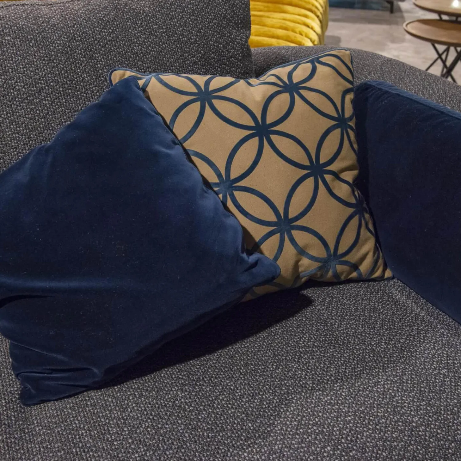 Rolf Benz Ecksofas|Sofa 555 Kumo Stoff 17.704 Farbe Graublau Füße Metall Aluminium Glatt Schwarz