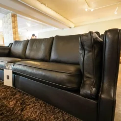 Grandt 3-Sitzer-Sofas|Sofa 74 Mass Bezug Leder Schwarz Gestell Mahagoni Gebeizt