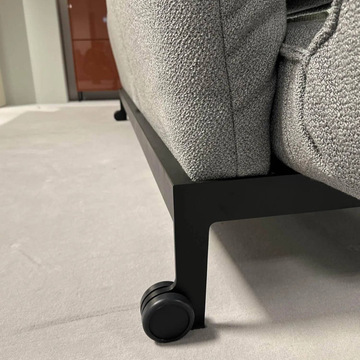 Rolf Benz 3-Sitzer-Sofas|Sofa 386 Mera Stoff 24 551 Umbragrau Gestell Stahl Verkehrsschwarz Pulverbeschichtet Inklusive Kissen